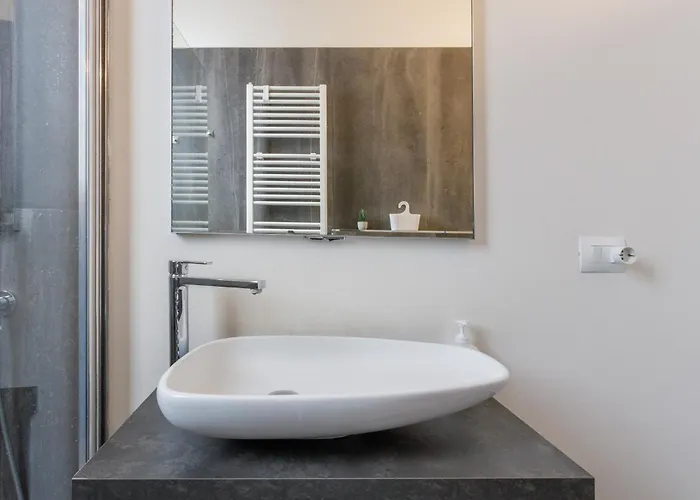 Lägenhet Urban Comfort Near Ferrari Museum & Railway